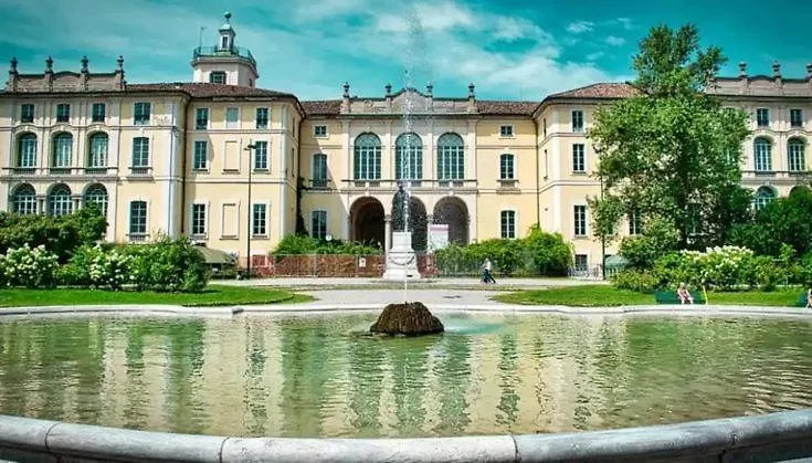 Luminoso Monolocale Nel Cuore Di Milano 0*,  Italien