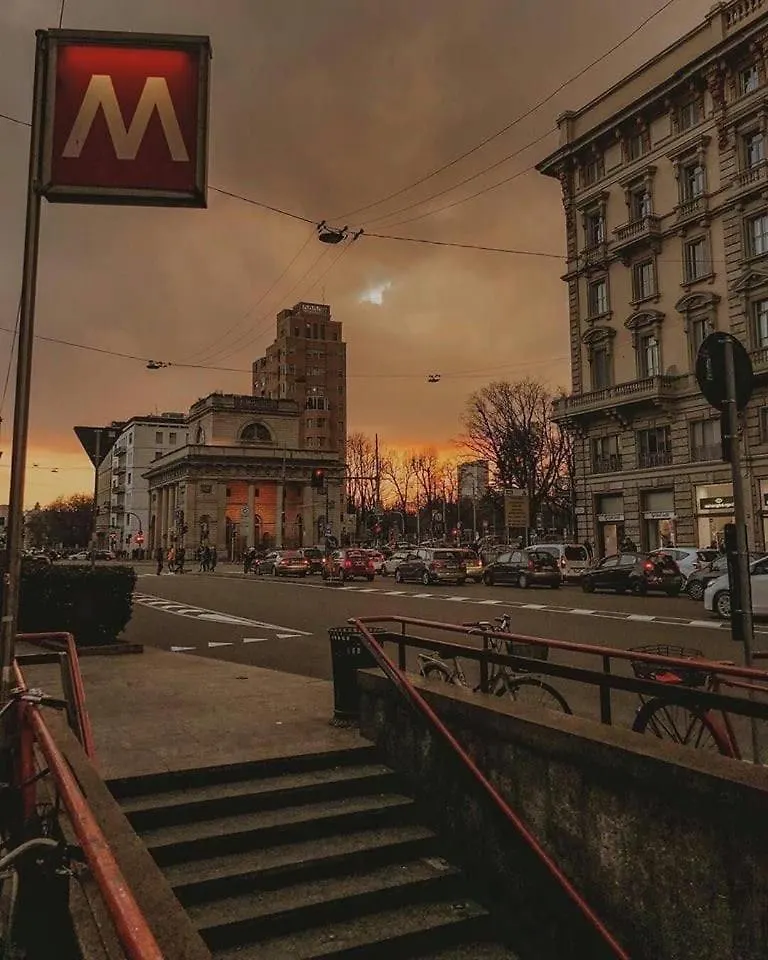 Luminoso Monolocale Nel Cuore Di Milano Lägenhet